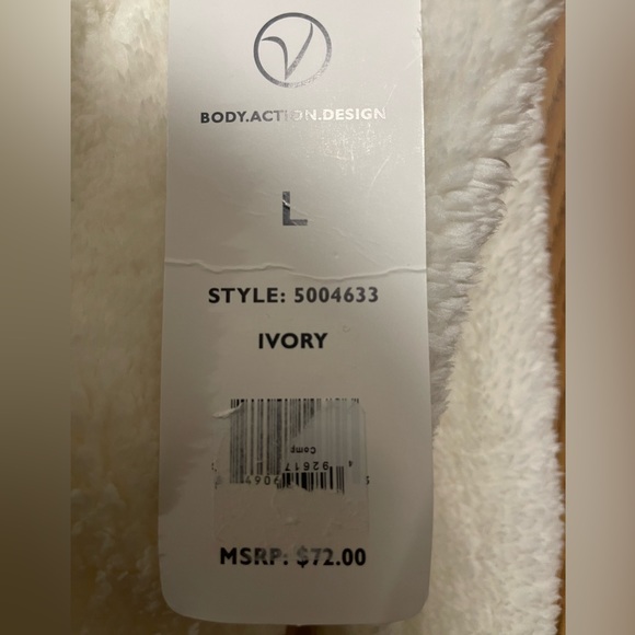 Vogo Sherpa ivory jacket. - Picture 4 of 6